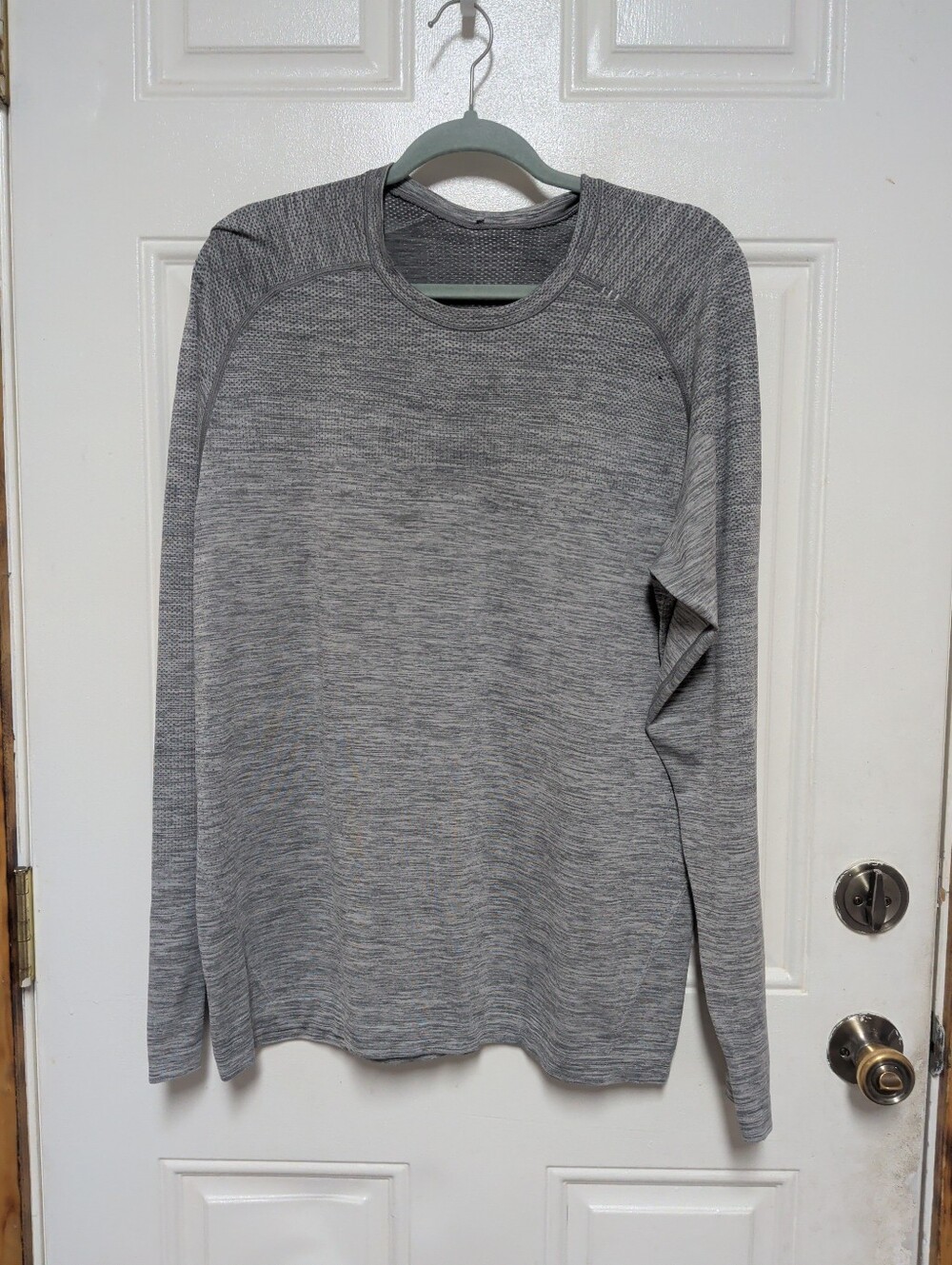 Lululemon Metal Vent Tech Long Sleeve Heather Gray Men’s Sz Large, Please READ!